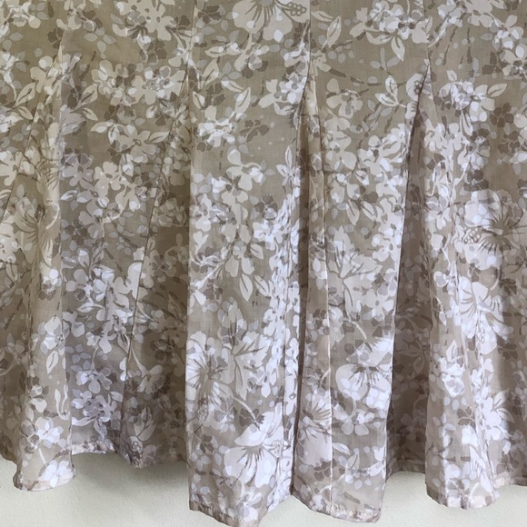 RW&CO. Floral pleated skirt - Picture 2 of 6